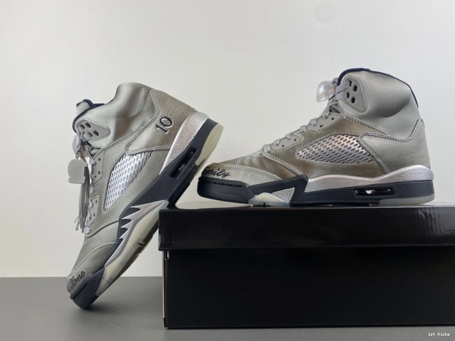 5 IO2038-001 (2025) (Women's) Retro Jordan  Wings 0309